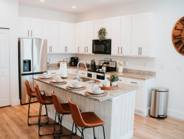 Spacious 5-Bedroom Orlando Home with Private Pool & Resort Amenities